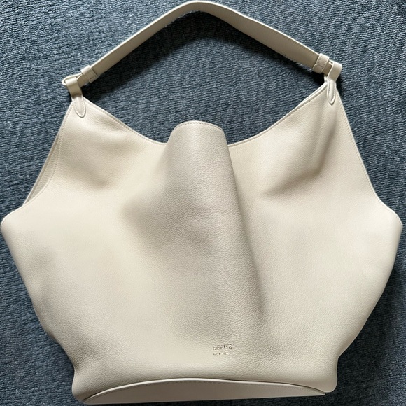 Khaite Medium Lotus Tote in Off-White - Picture 2 of 16